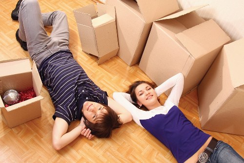 Variety of sturdy packing boxes suitable for Knightsbridge residents